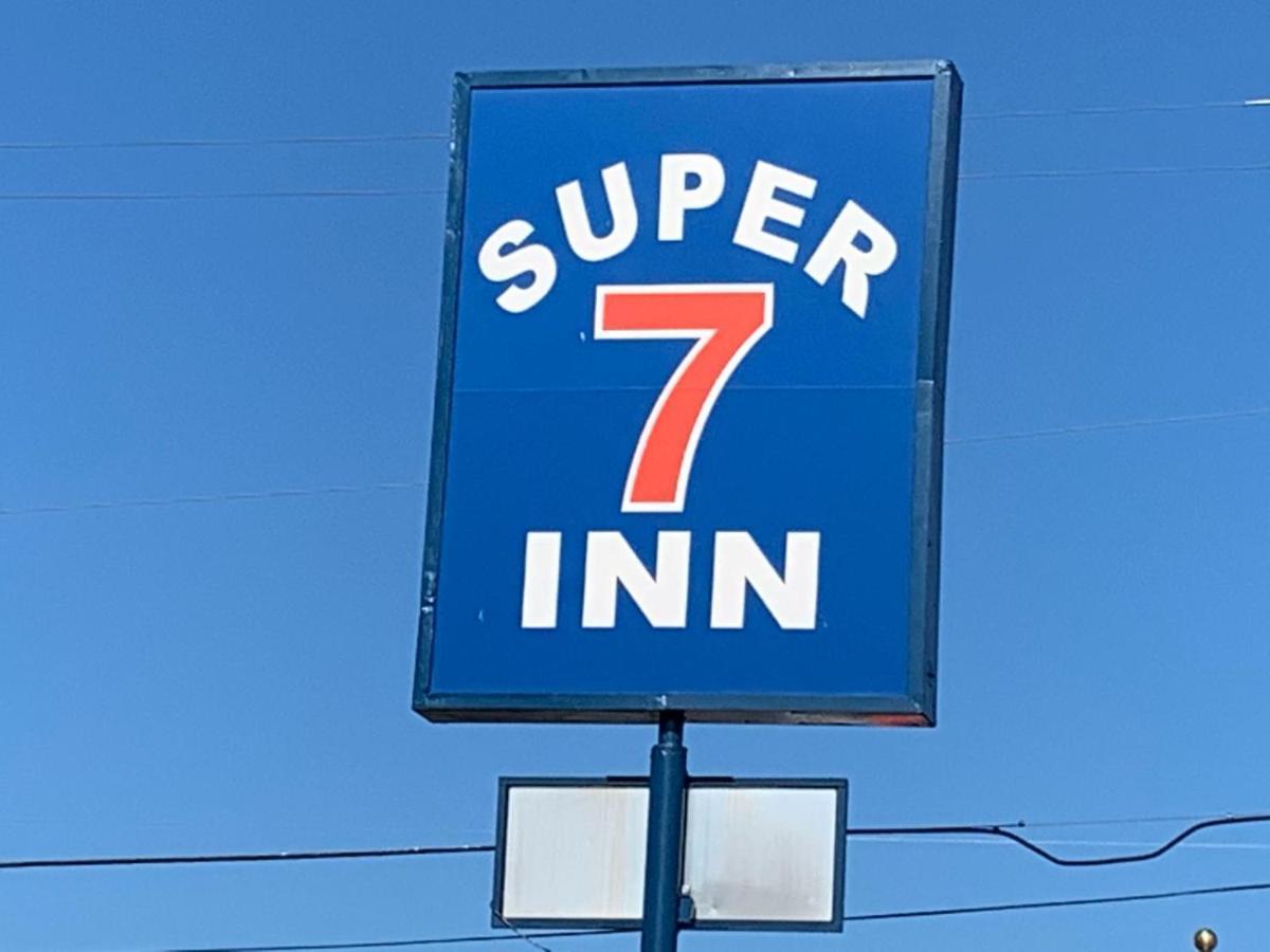 Super 7 Inn Dallas Southwest Exterior foto